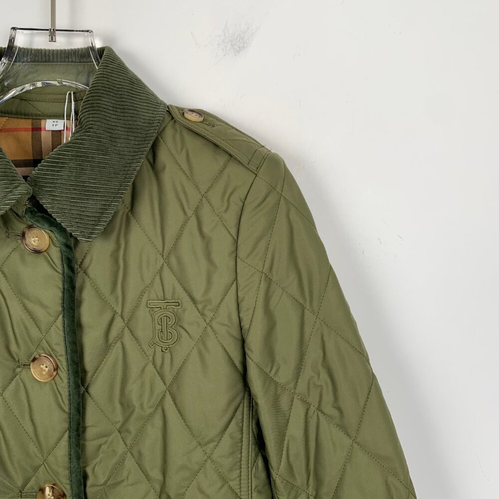 CW0254 Burberry Army Green Quilted Jacket - Picture 3 of 8